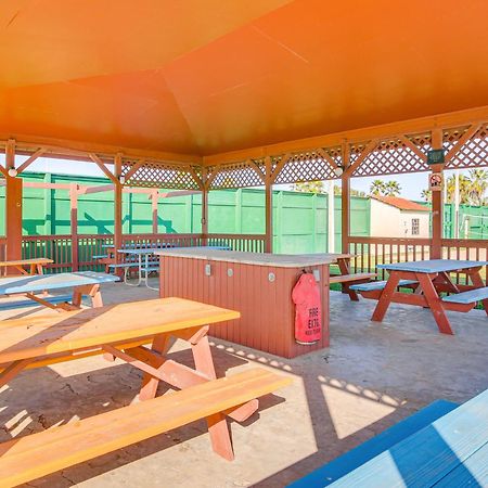 Cozy Waterfront Port Isabel Cottage With Deck! Eksteriør bilde